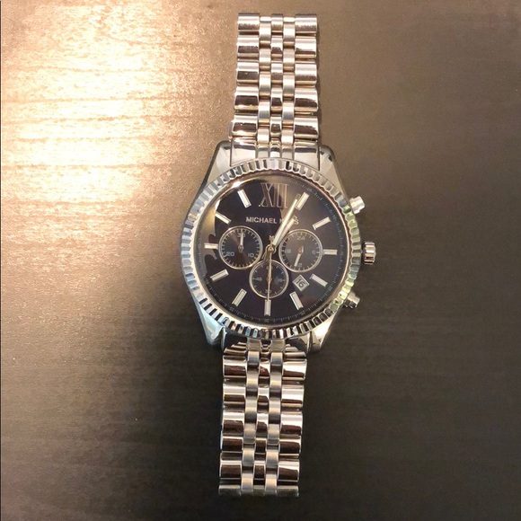 Michael kors watch - Picture 1 of 4